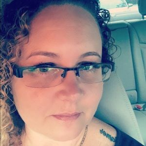 Meet your Posher, Deanna